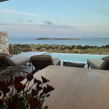 Hillhouse Ii Vila